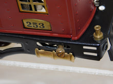 Load image into Gallery viewer, Lionel 253 Maroon PREWAR New Haven Type Electric Beautiful Restoration Runs Rvrs