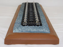 Load image into Gallery viewer, K-Line K4601-20001c Extrd Aluminum Millennium Business Passenger Car W/ Display