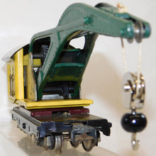 Load image into Gallery viewer, Lionel 810 Crane Derrick Big O Prewar Metal Nice restoration controls work