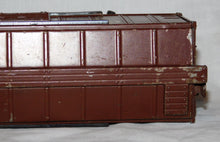 Load image into Gallery viewer, Lionel x2458 Pennsylvania DoubleDoor Automobile Mtal Boxcar EXTRA RIVET Version