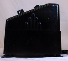 Load image into Gallery viewer, Lionel Type V transformer 150 watts RUNS 4 TRAINS 1939-47 RED PRINT O / STANDARD C-7
