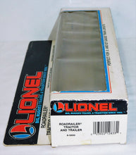 Load image into Gallery viewer, Lionel Truck 6-12833 Kenworth Roadrailer Tractor Trailer Die Cast Truck 48 Wedge