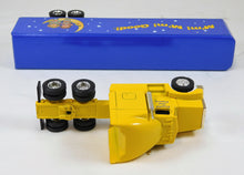 Load image into Gallery viewer, Ertl #T317 Campbell's Soup Tractor trailer 18 wheeler 1/64 diecast/plastic S
