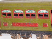 Load image into Gallery viewer, Lionel 529 529 1920s Passenger Coaches Olive Green w/ maroon plates O gauge
