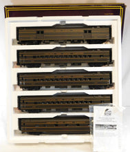 Load image into Gallery viewer, MTH 20-6536 CNW 5 Car 70' Streamline Passenger Set Smooth Chicago Northwestern LN