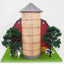 Load image into Gallery viewer, Menards 279-1992 Classic Dairy Barn w/ cows Farm Ranch O gauge lighted Retired