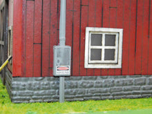 Load image into Gallery viewer, Menards 279-1992 Classic Dairy Barn w/ cows Farm Ranch O gauge lighted Retired