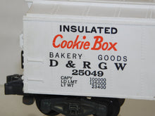 Load image into Gallery viewer, American Flyer 25049 DRGW Rio Grande lns Cookie Box Car Walking Brakeman BOXED with Instructions