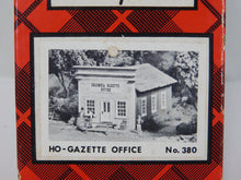 Load image into Gallery viewer, Campbell #380 HO scale Columbia Gazette Office Kit Complete SEALED BAGS Vintage