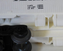 Load image into Gallery viewer, Lionel 9834 Southern Comfort Billboard Woodside Refrigerator Car alcohol train Man Cave