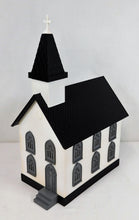 Load image into Gallery viewer, MTH 30-9002 #5 Country Church white w/black roof graywindows assmbld Ogauge '97