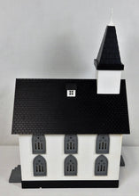 Load image into Gallery viewer, MTH 30-9002 #5 Country Church white w/black roof graywindows assmbld Ogauge '97