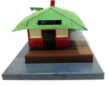 Load image into Gallery viewer, American Flyer 612 O Mystic Station w/ Operating Crane BROWN platform 1940s O/S