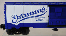 Load image into Gallery viewer, Lionel 6-52557 Entemann's Bakery Operating Box Car RailRoad Museum Long Island #9010