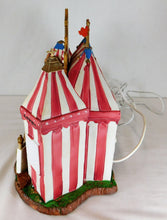 Load image into Gallery viewer, LEMAX 64492 Carnival Side Shows Circus Performers Animated Sound Light 2006 WRX