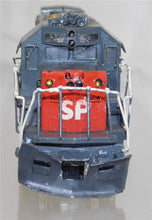 Load image into Gallery viewer, Athearn 8326 Southern Pacific SD40T-2 diesel engine Runs HO Strobe Tunnel Motor