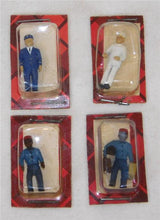 Load image into Gallery viewer, Campbell Weston Figures HO 1/87 Red Cap RC w/ luggage St Sweeper Passenger Brakeman