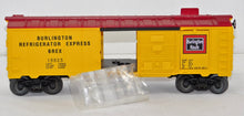Load image into Gallery viewer, Lionel 6-19823 Burlington Ice Car Refrigerator Express Use with Icing Station Operating