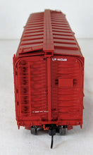 Load image into Gallery viewer, LifeLike 30337 PROTO 2000 50' Automobile Box Car UP Union Pacific 161348 HO RTR