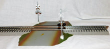 Load image into Gallery viewer, Lionel 6-12052 Fastrack Grade Crossing Bell Sound new flashers TESTED and works