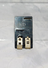 Load image into Gallery viewer, Marx Train Track Lock On to trnsfrmer clip on blades fit into track Vintage 027