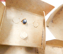 Load image into Gallery viewer, American Flyer #452 Mini Lamp 14volt Clear bulb Original Postwar Boxed