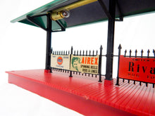 Load image into Gallery viewer, Lionel Trains 157 Postwar RED BASE Illuminated Station Platform CLEAN & SCARCE