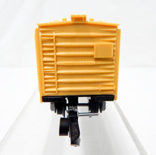 Load image into Gallery viewer, American Flyer 639 SCARCE! Unpainted CREAM reefer 1952 Link coupler refrigerator