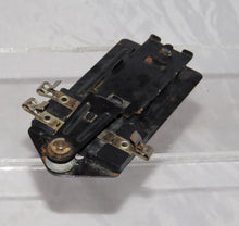 Load image into Gallery viewer, Modern Lionel Trains 153C contactor accessory track trip pressure plate C6 wear