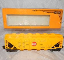 Load image into Gallery viewer, Clean Boxed Lionel 9371 Seaboard Coast Line Covered hopper Lantic Sugar O Quad