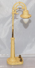 Load image into Gallery viewer, Lionel Trains #58 Gooseneck Street Lamp Cream Ornate 7.5" diecast O /Standard vintage