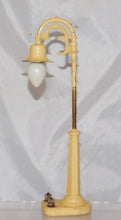 Load image into Gallery viewer, Lionel Trains #58 Gooseneck Street Lamp Cream Ornate 7.5" diecast O /Standard vintage