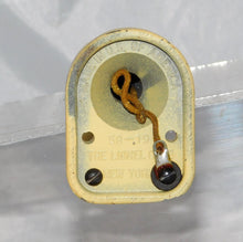 Load image into Gallery viewer, Lionel Trains #58 Gooseneck Street Lamp Cream Ornate 7.5" diecast O /Standard vintage