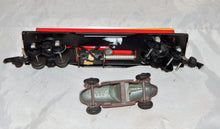 Load image into Gallery viewer, 1948 American Flyer 715 Unloading flat car w/ RED Manoil Racer Works Operating S