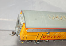 Load image into Gallery viewer, KATO HO scale Union Pacific EMD F3-A Diesel Locomotive diesel UP no# long Japan