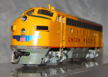 Load image into Gallery viewer, KATO HO scale Union Pacific EMD F3-A Diesel Locomotive diesel UP no# long Japan