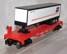 Load image into Gallery viewer, MTH 30-76266 BNSF Flatcar w/ Trailer O/027 Burlington Northern Santa Fe 545728