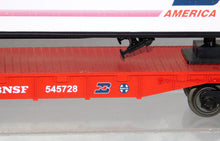 Load image into Gallery viewer, MTH 30-76266 BNSF Flatcar w/ Trailer O/027 Burlington Northern Santa Fe 545728