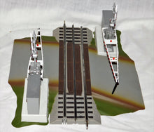 Load image into Gallery viewer, Lionel 6-12062 Fastrack Grade Crossing w/ Gates Flashers & Bell Sound C-7 Wrking