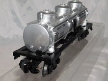 Load image into Gallery viewer, Lionel 6-29789 Pennsylvania Salt Chemicals caustic soda 3 dome tank car SHPX4727