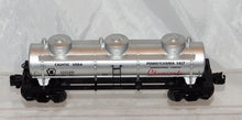 Load image into Gallery viewer, Lionel 6-29789 Pennsylvania Salt Chemicals caustic soda 3 dome tank car SHPX4727