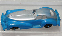 Load image into Gallery viewer, American Flyer 715 Unloading flatcar w/Blue & Silver Manoil Coupe 1952 blue ramp