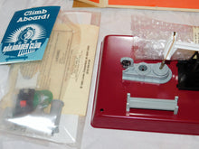 Load image into Gallery viewer, Lionel Trains 6-12912 Pumping Oil Platform Operating bubbling accessory LNIB C9