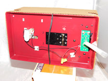 Load image into Gallery viewer, Lionel Trains 6-12912 Pumping Oil Platform Operating bubbling accessory LNIB C9