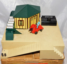 Load image into Gallery viewer, American Flyer 779 Automatic Operating Oil Drum Loader accessory O/S BOXED works