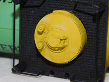 Load image into Gallery viewer, American Flyer 910 Gilbert Chemicals Tank car diecast frame 1954 C-7+ CLEAN