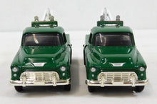 Load image into Gallery viewer, MTH 30-7615 Service Center Flatcar w/ diecast Ertl '55 Cameo Wreckers Tow Trucks
