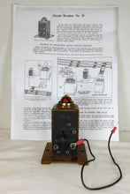 Load image into Gallery viewer, Lionel #91 Prewar Circuit Breaker Die Cast Lightd 1930-1942 Standard Gauge CLEAN