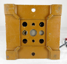 Load image into Gallery viewer, Lionel #91 Prewar Circuit Breaker Die Cast Lightd 1930-1942 Standard Gauge CLEAN