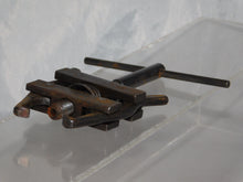 Load image into Gallery viewer, Lionel Trains ST-311 Original Dealer Wheel Puller Service Station Tool With Two Forcing Pins